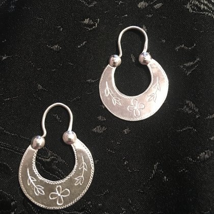 Сережки "Місяці": Срібло. Діаметр «місяця» - 2,5 см, Вага пари 5 г.